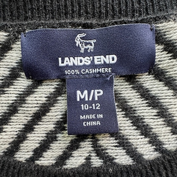 LANDS’ END | NWOT CASHMERE SWEATER CREWNECK BLACK WHITE CHEVRON | MEDIUM PETITE - Picture 9 of 9